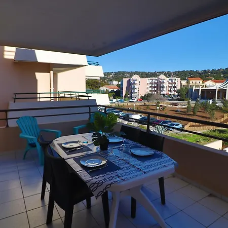 Joli T2 Renove Avec Terrasse Et Piscine, Acces Direct - Fr-1-472a-302 セット